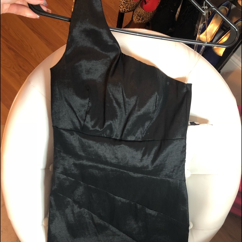 Forever 21 Black one sleeve dress